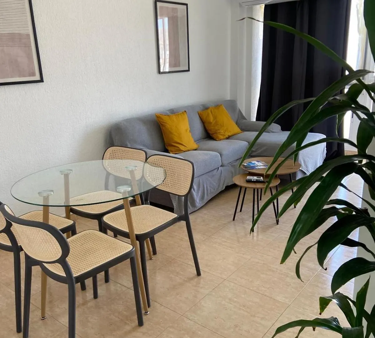 Apartamento A 2 Min De La Playa - 3 Dormitorios - Wifi - Totalmente Equipado Almería Apartament